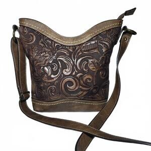 b.o.c Women's Crossbody Bag Size One Size Brown Embossed Leather